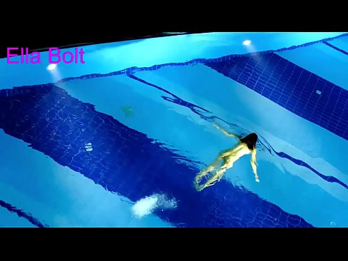 ❤️ Ma nistax nieqaf nara, blonda żagħżugħa maqbuda tgħum nuda fil-pool tar-resort ELLA BOLT ❤️❌ Vidjow tas-sess lilna mt.fullsexmovs.ru ﹏